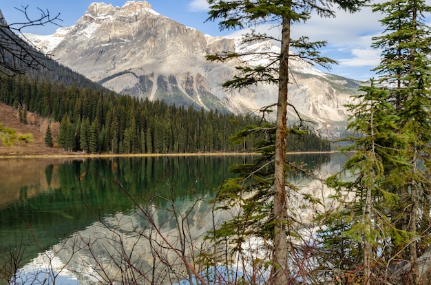 Emerald Lake en el Parque Nacional Yoho, Columbia Británica, Canadá