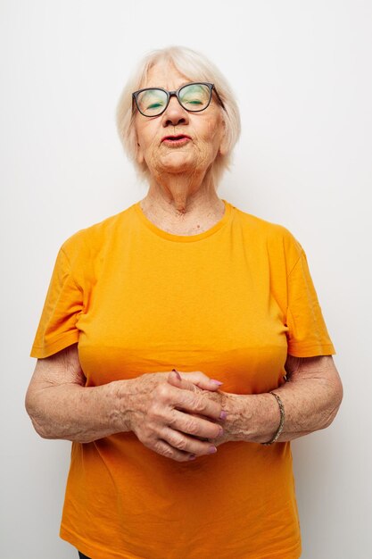 Emocional anciana salud estilo de vida anteojos tratamiento aislado fondo
