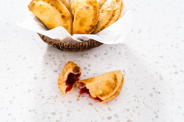 Empanadas de cerezas dulces en Air Fryer