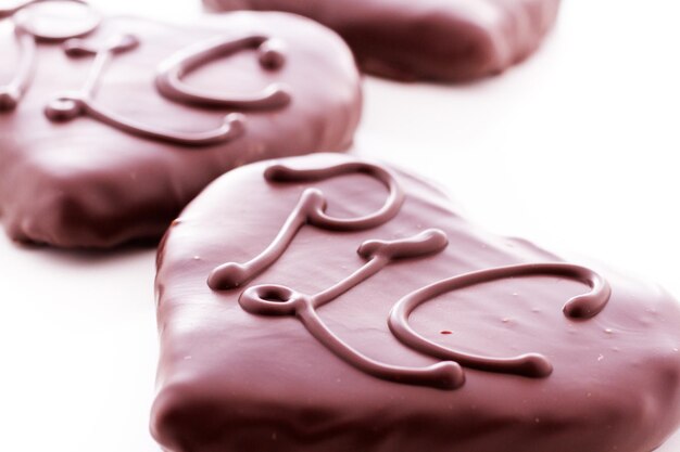 Empanadas de chocolate y menta en forma de corazón.
