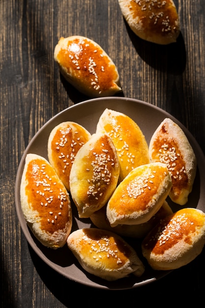 Empanadas en un plato