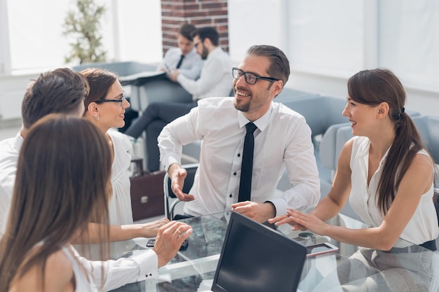 Los empleados del banco tienen un concepto de negocio de taller