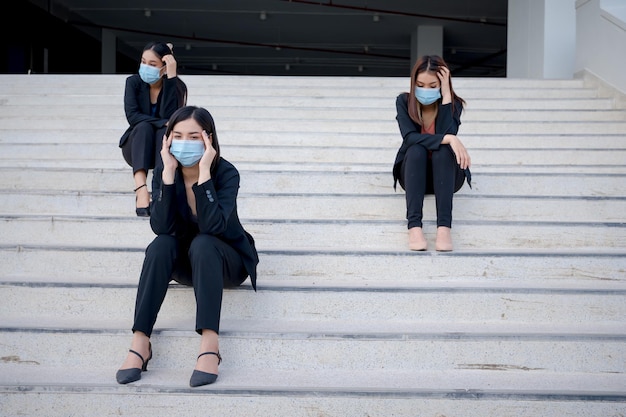 Foto los empleados de la empresa están perdiendo sus trabajos.