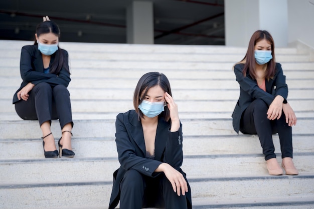 Foto los empleados de la empresa están perdiendo sus trabajos.