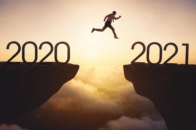 Empreendedor masculino salta lacuna de 2020 para 2021