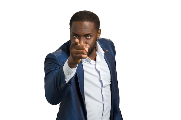 Empresário afro-americano, apontando o dedo indicador. Gerente de barba bonito gesticulando STOP.