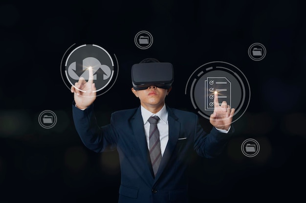 Empresario con gafas VR metaverso de conexión a Internet global virtual