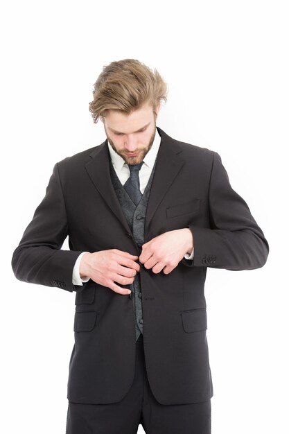 Empresário ou ceo com jaqueta preta Homem com roupa formal isolada no branco Moda e beleza Gerente de negócios e sucesso com barba na cara séria