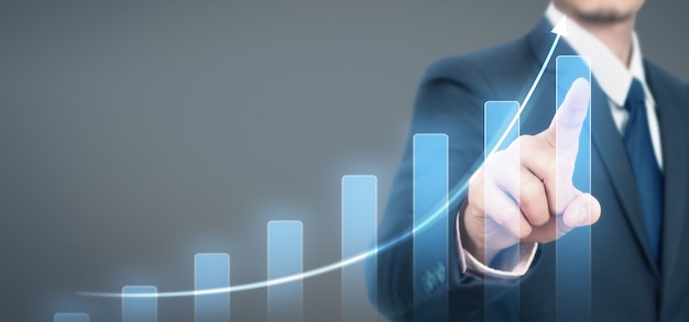 Empresario plan gráfico aumento de crecimiento de la tabla de indicadores positivos en su negocio