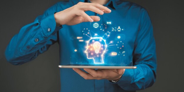 Empresario que utiliza una tableta digital con pantalla VR inteligente de IA