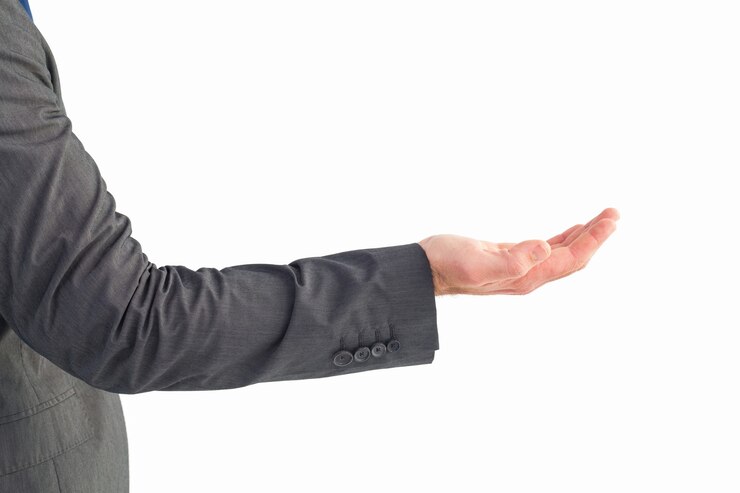 Foto empresario sosteniendo su mano