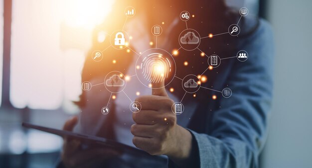 Empresarios Escaneo de huellas dactilares y autenticación biométrica Procesamiento biométrico para acceder a datos personales Vigilancia y escaneo de seguridad de programas digitales Aplicaciones cibernéticas futuristas