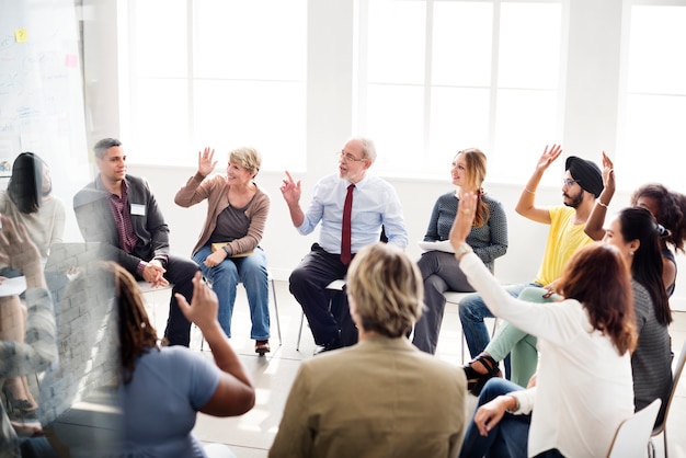 Los empresarios están teniendo una discusión