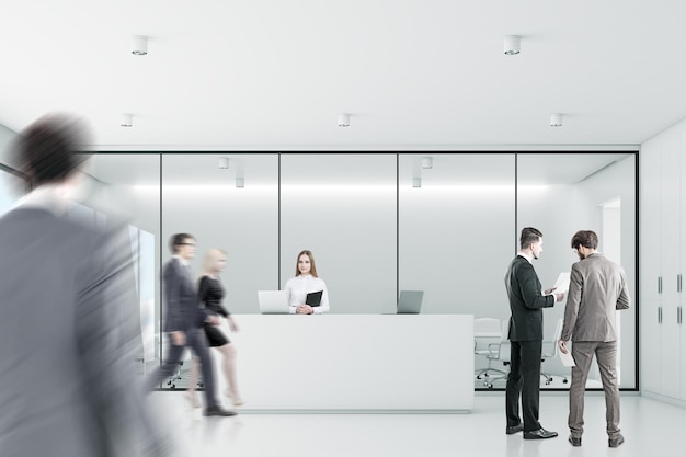 Foto empresários estão passando por uma recepção com uma sala de reuniões com paredes brancas ao fundo. renderização 3d.
