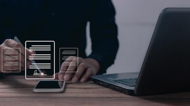 Los empresarios firman documentos electrónicos en formato digital