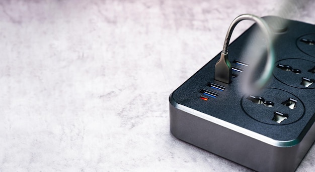 Enchufe adaptador de corriente con puerto USB y enchufe múltiple para carga de teléfono móvil o electrodoméstico