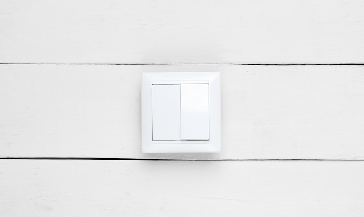 Foto encienda la pared de madera blanca, minimalismo