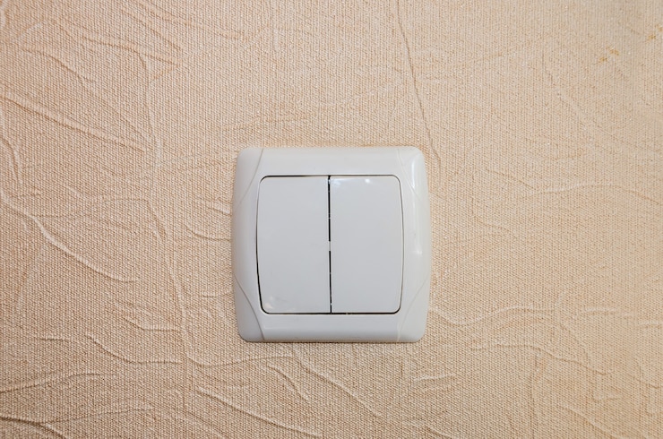Foto enciende la pared de la habitación