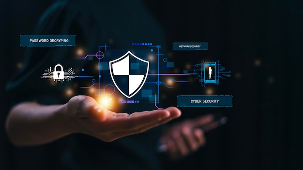 Encriptación con un icono de candado en la interfaz virtual En la tecnología de seguridad de red global, las personas de negocios protegen la información personal concepto de ciberseguridad