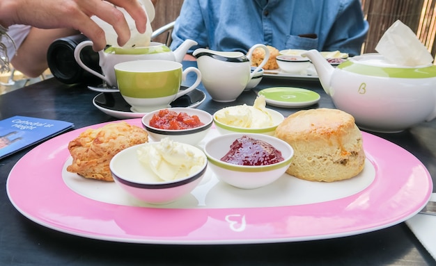 Foto encuentro y merienda inglesa.