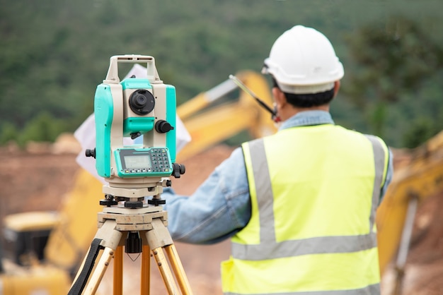 Foto encuesta de equipos de construcción de medición