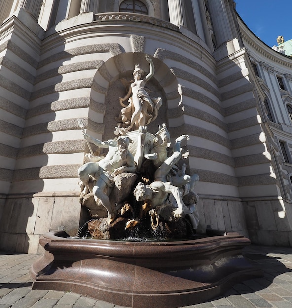 Energía en la fuente del mar en Viena