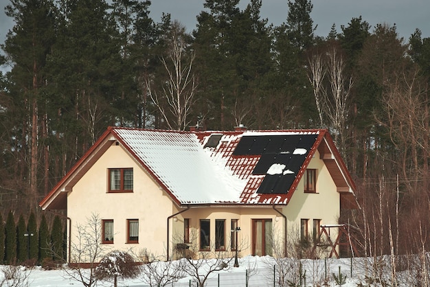 Energía solar en la azotea Energía sostenible Instalación fotovoltaica Fotovoltaica en el techo de la casa