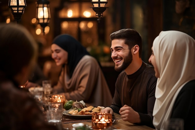 Enérgico hombre árabe charlando alegremente con una IA generativa de reunión multicultural