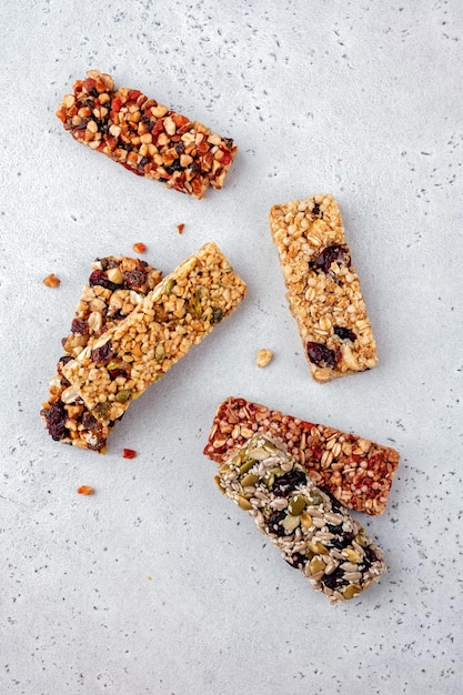 Foto energieriegel-snack für ein gesundes stillleben