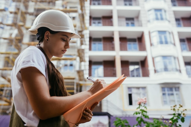 Engenheiro de construção de mulher Conceito de engenheiro de construção de mulher