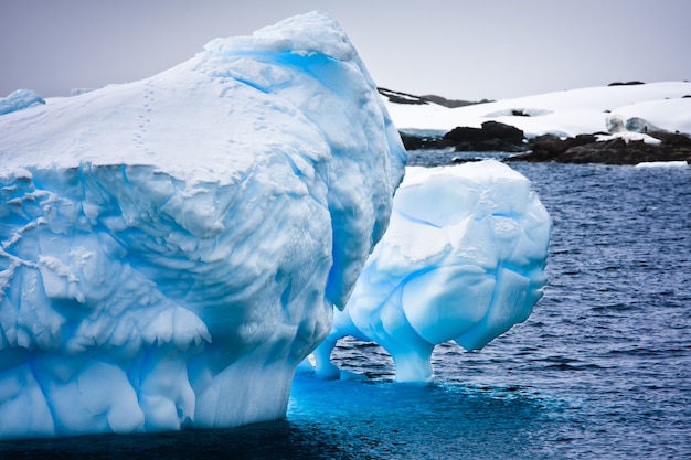 Enorme iceberg na Antártica