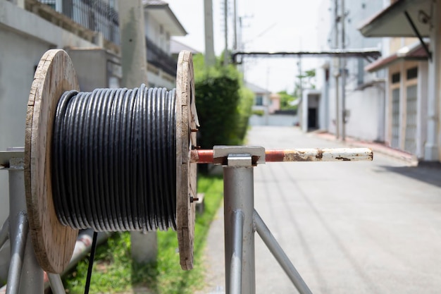 Enroladores de cabos para reparos de rede e elétricos