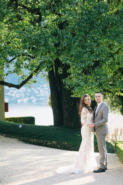 Ensaio fotográfico de casamento Villa Balbianello lindo casal noivos