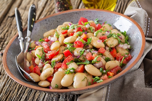 Ensalada de alubias blancas