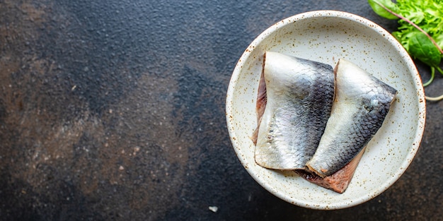 ensalada de arenque aderezo de cebolla snack marisco pescetarian