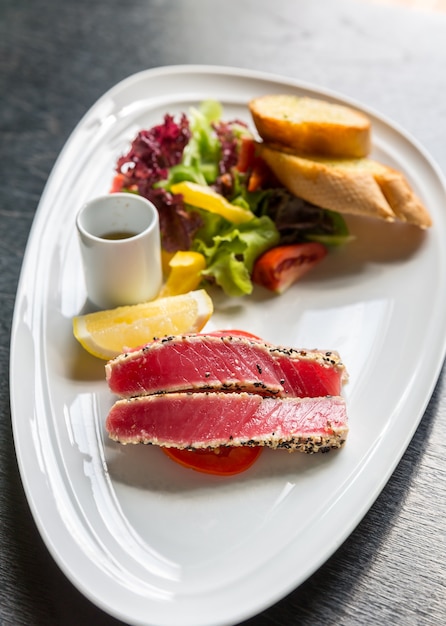 Ensalada De Atún A La Parrilla