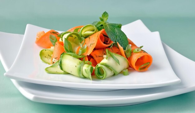 Ensalada de calabacín con zanahorias