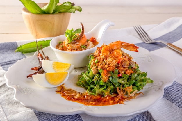 Ensalada de camarones de alubias