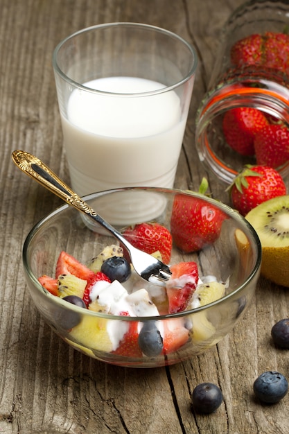 Ensalada de frutas con nata