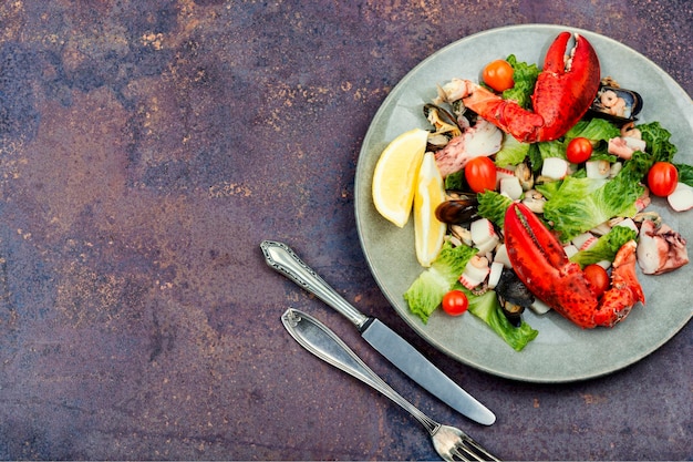 Ensalada italiana mixta de marisco