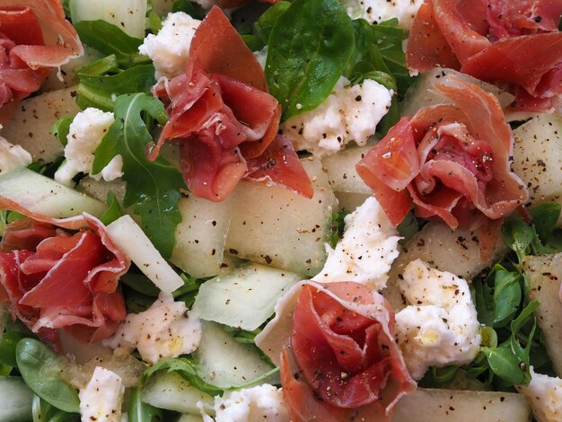 Ensalada de melón jamón y mozzarella