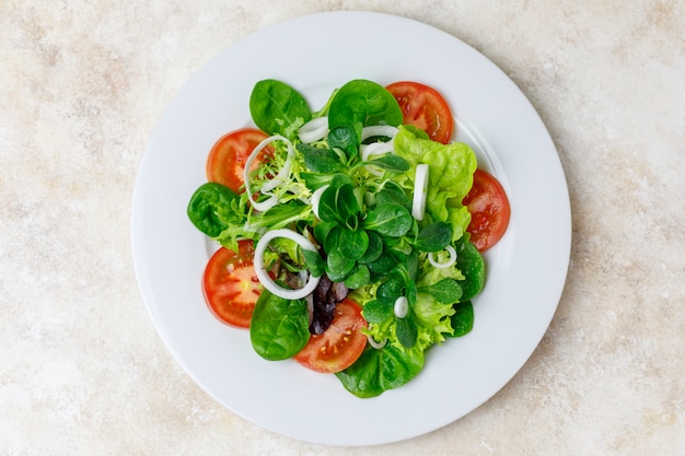 Ensalada Mixta Con Cebolla