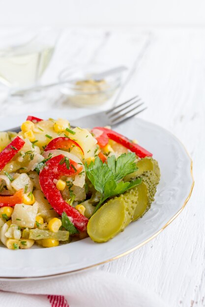 Ensalada de papa con vegetales