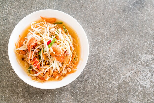 Ensalada De Papaya Picante (Comida Tradicional Tailandesa)