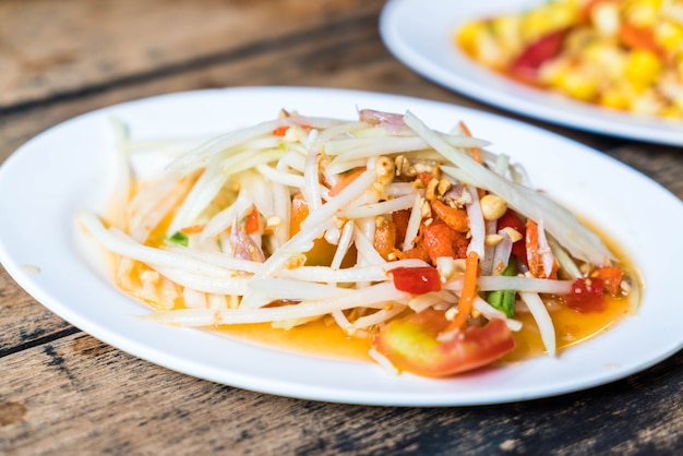 ensalada de papaya picante