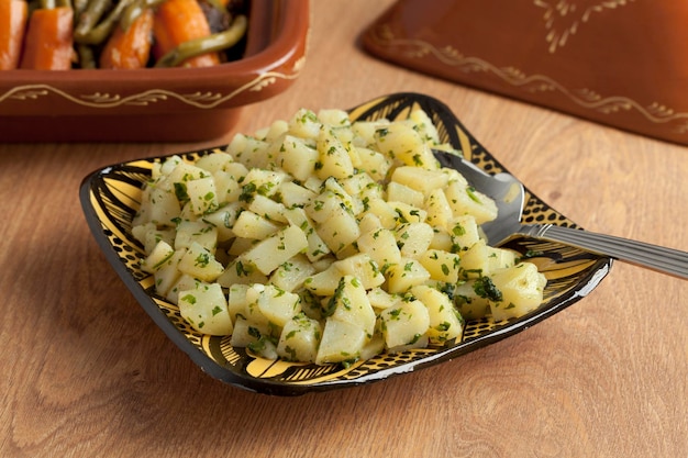 Ensalada de patata tradicional marroquí