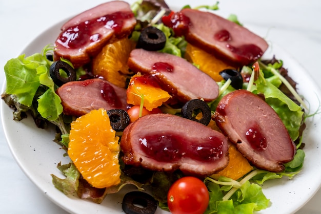 ensalada de pechuga de pato a la parrilla