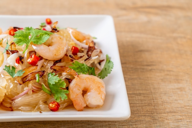 ensalada picante de pamelo con camarones o langostinos