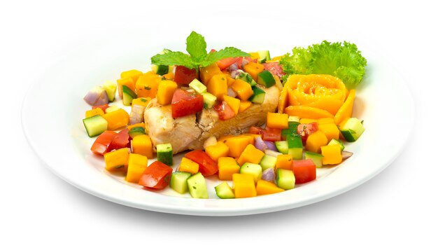 Ensalada De Pollo Asado Con Salsa De Mango