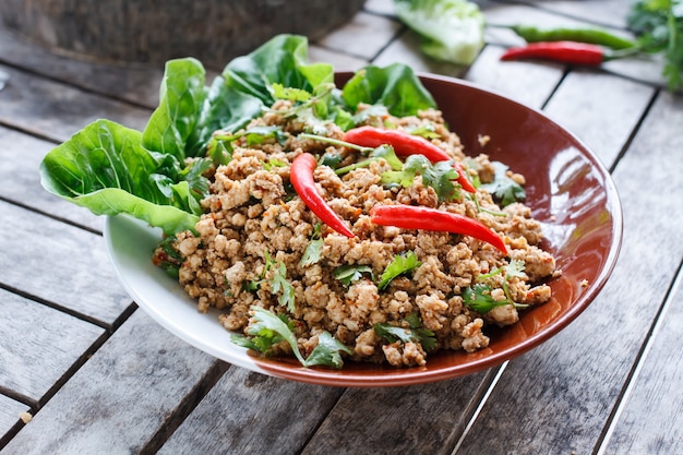 Foto ensalada de puerco picada